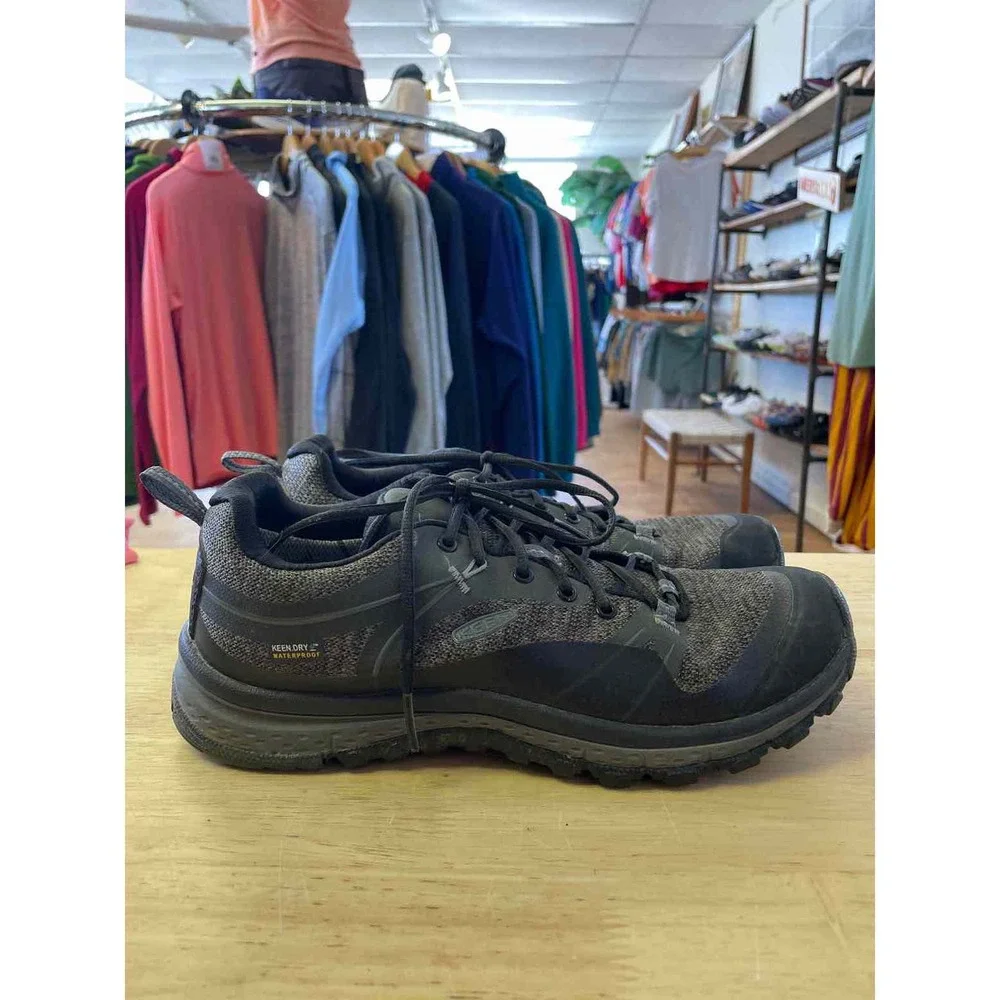 Shoe Size 7.5 Keen Black Hiking Shoes